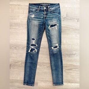 •AMERICAN EAGLE• DISTRESSED JEGGING JEANS